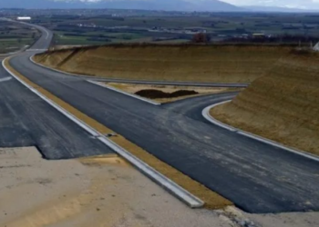 Kurti tha se duhen shpronësime të reja për Autostradën e Gjilanit, prezanton 3 projekte të reja