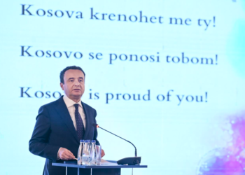 Kryeministri Kurti mori pjesë në ceremoninë e ndarjes së çmimeve për gratë e arta të Kosovës