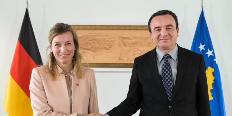 Kurti takoi Sekretaren e Gjermanisë në Ministrinë e Mbrojtjes, flasin për siguri