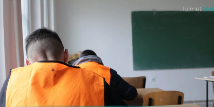 Shkollimi brenda Qendrës Korrektuese