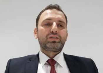 Gazetari Kryeziu e quan sihariq të mirë udhëheqjen e Qeverisë maqedonase nga Talat Xhaferi