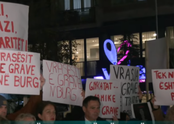 Qindra qytetarë kërkojnë drejtësi për Liridona Ademajn