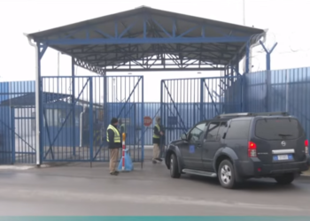 Specialja interviston ish-komandant Topin