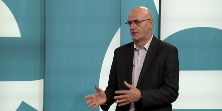 Kastrati thotë se Kurti është dashur ta mbledh Këshillin e Sigurisë e jo të krijoj panik te qytetarët