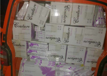 Parandalohet kontrabandimi i cigareve në Zubin Potok, konfiskohet një automjet