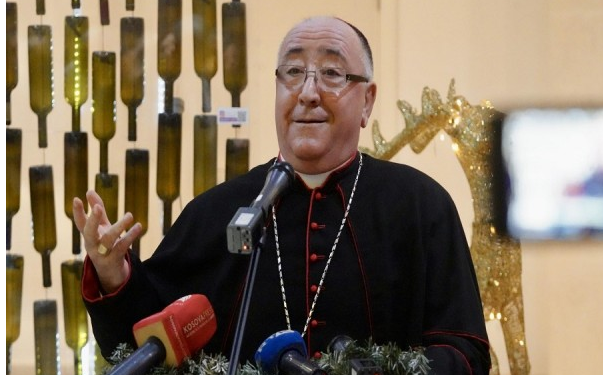 Pritja solemne për Krishtlindje, Dodë Gjergji përçon mesazhin për paqe e dashuri