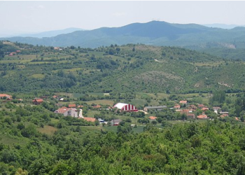 Avokati i Popullit po zhvillon hetime për mungesën e ujit në fshatin Marec