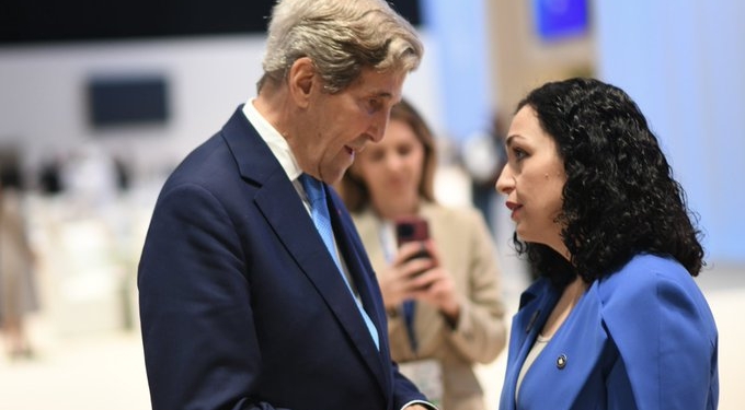 Osmani takohet me ish-sekretarin amerikan, flasin për sigurinë në Kosovë