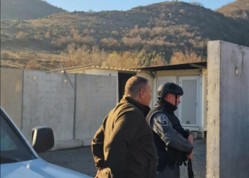 Hoxha viziton familjen e heroit Afrim Bunjaku dhe pikë kalimin kufitar në Jarinjë