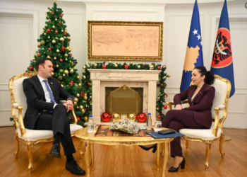 Osmani takon Abdixhikun: Kushtetuesja duhet ta bëjë vlerësimin e draftstatutit të Asociacionit