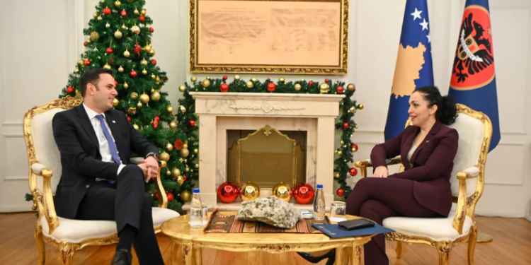 Osmani takon Abdixhikun: Kushtetuesja duhet ta bëjë vlerësimin e draftstatutit të Asociacionit
