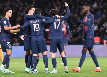 PSG bën goditjen e parë, mposht në konkurrencë Bayernin dhe Liverpoolin për qendërmbrojtësin brazilian