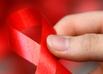 Trembëdhjetë raste të reja me HIV/AIDS në Kosovë