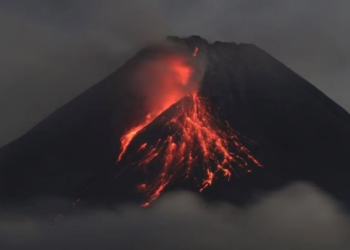 Njëmbëdhjetë alpinistë të vdekur dhe dhjetëra të zhdukur pas shpërthimit të vullkanit në Indonezi