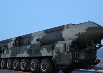 Kim Jong Un paralajmëron sërish me përdorimin e armëve bërthamore