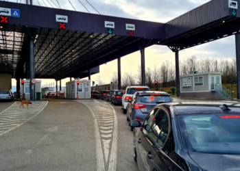 Vendimi i Serbisë për targat, për dikë në veri “tradhti” për të tjerë “i mirë”