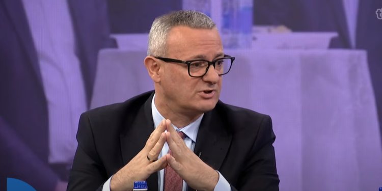 VV do të marrë pjesë në zgjedhjet e Maqedonisë, Arifi thotë se ka rrezik për krisje të marrëdhënieve