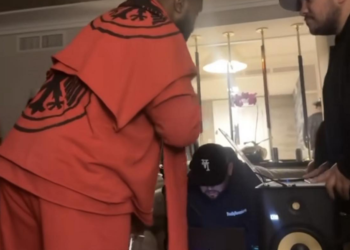 Pas Drake, edhe reperi Kanye West shfaqet i veshur me ngjyrat dhe simbolin e flamurit shqiptar?