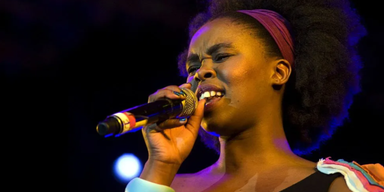 Vdiq këngëtarja, Zahara