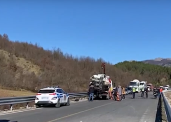 Dy persona vdesin nga një aksident në “Rrugën e Arbrit”