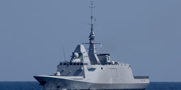 Luftanija franceze i rrëzon dy dronë që tentuan ta sulmonin nga Jemeni