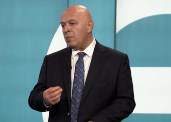 Gjini: Qeveria nuk ka ndarë buxhet për projektet e reja në Gjakovë