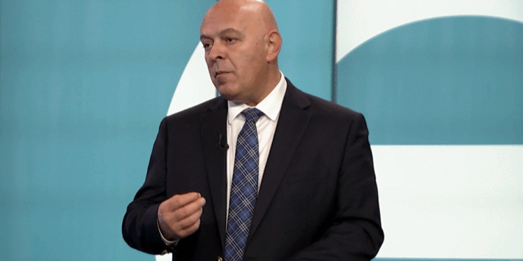 Gjini: Qeveria nuk ka ndarë buxhet për projektet e reja në Gjakovë