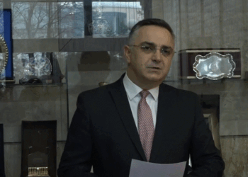 Tahiri kritikon diplomacinë kosovare për mosangazhim