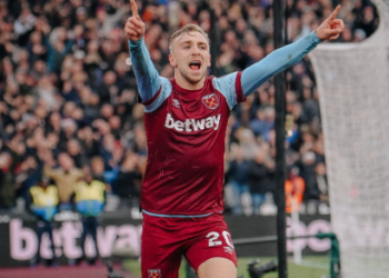 West Ham shumë i fortë për United