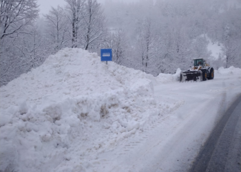 Lirohet rruga për qarkullimin e automjeteve në Qendrën e Skijimit në Brezovicë