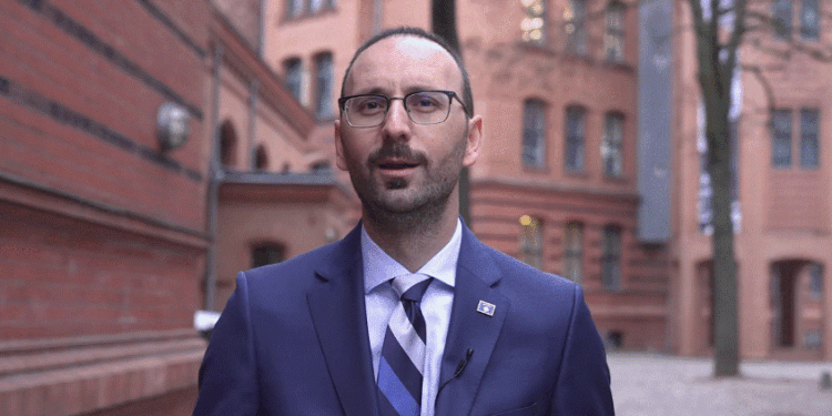 Ambasada e Kosovës në Gjermani sjell detaje për mësimin plotësues të gjuhës shqipe