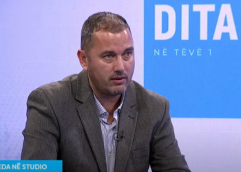 Protesta e shërbyesve civil, Gashi thotë se gjykatat po zvarrisin lëndët e fituara