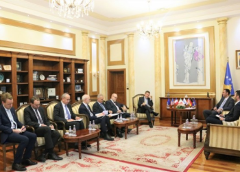 Konjufca takohet me ambasadorët e shteteve të QUINT-it