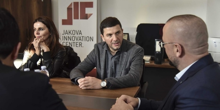 Krasniqi: Qeveria aktuale i ka sjell regres Kosovës