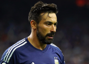 Pas lajmeve se Ezequiel Lavezzi është therur me thikë – reagon familja e argjentinasit