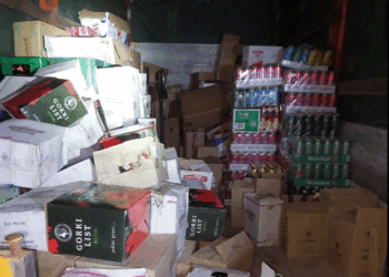 Zbulohet një depo me alkool dhe cigare në Leposaviq, sekuestrohet malli