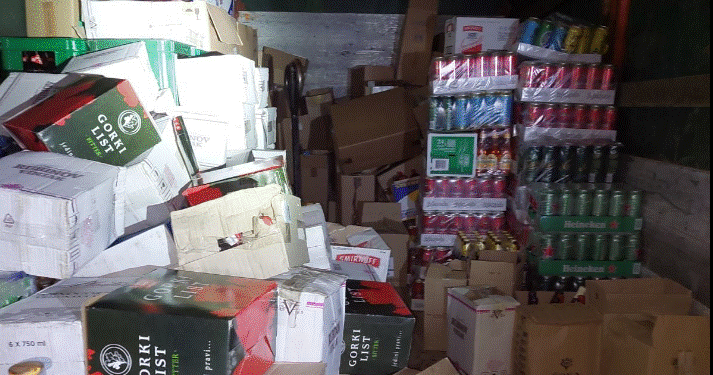 Zbulohet një depo me alkool dhe cigare në Leposaviq, sekuestrohet malli