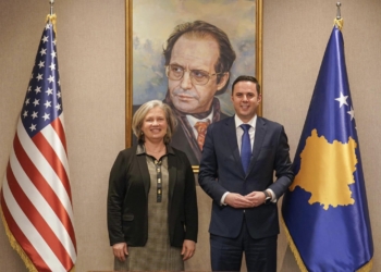Abdixhiku takohet me drejtoreshën amerikane për Evropën Jugqendrore