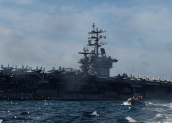 Marina amerikane i shkatërron disa anije huthi në Detin e Kuq