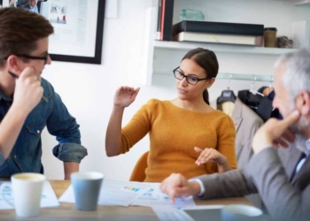 Cilësitë e njerëzve inteligjentë që i dallojnë nga shumica