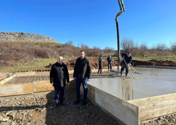 Muhaxheri: Ka nisur ndërtimi i Qendrës për trajtimin e qenve endacak