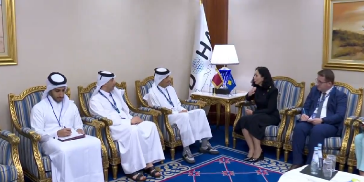 Osmani takohet me kryeministrin e Katarit, diskutuan për forcimin e bashkëpunimit në mes dy vendeve