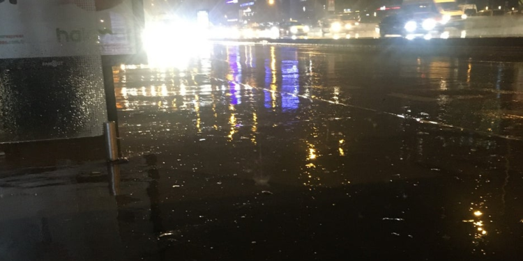 Rruga Ferizaj – Prishtinë në disa vende e pakalueshme, shkak reshjet e shiut