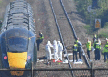 Punëtorët e binarëve goditën nga treni në Slloveni, dy të vdekur