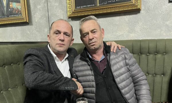 Vrasja e 18-vjeçarit në Podujevë, familja Fejzullahu ia jep një muaj besë familjes së dorasit