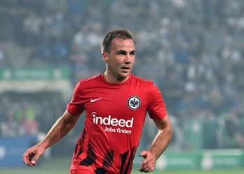 Goetze ia siguron fitoren Frankfurtit