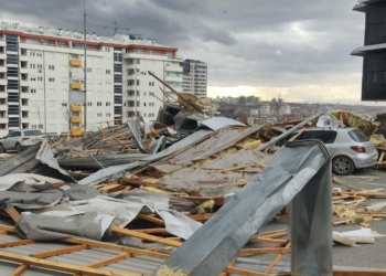 Prokuroria nis hetimet për rënien e kulmit të objektit të Komunës së Prishtinës