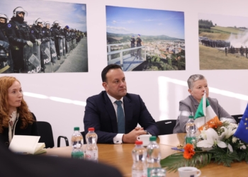 Kryeministri i Irlandës viziton EULEX-in, flasin për sigurinë në Kosovë