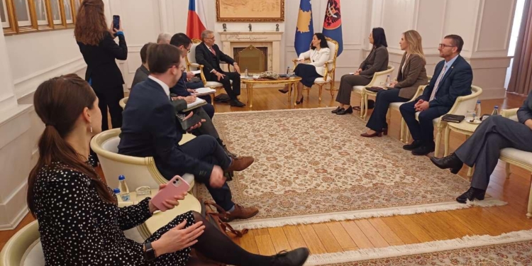 Osmani pret në takim ministrin çek, Martin Dvořák