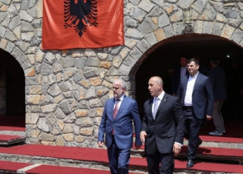 Haradinaj për kryeministrin Talat Xhaferi: Një fillimvit i mbarë për shqiptarët